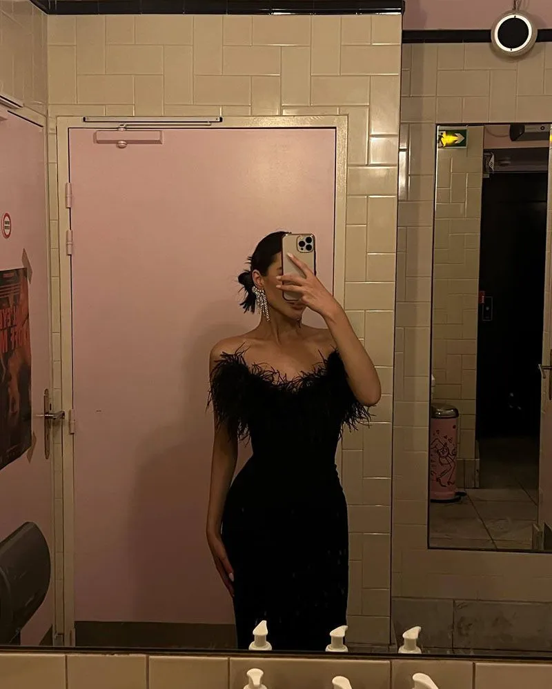 Couture White Feather Trim Cocktail Midi Strapless Dess With Feathers