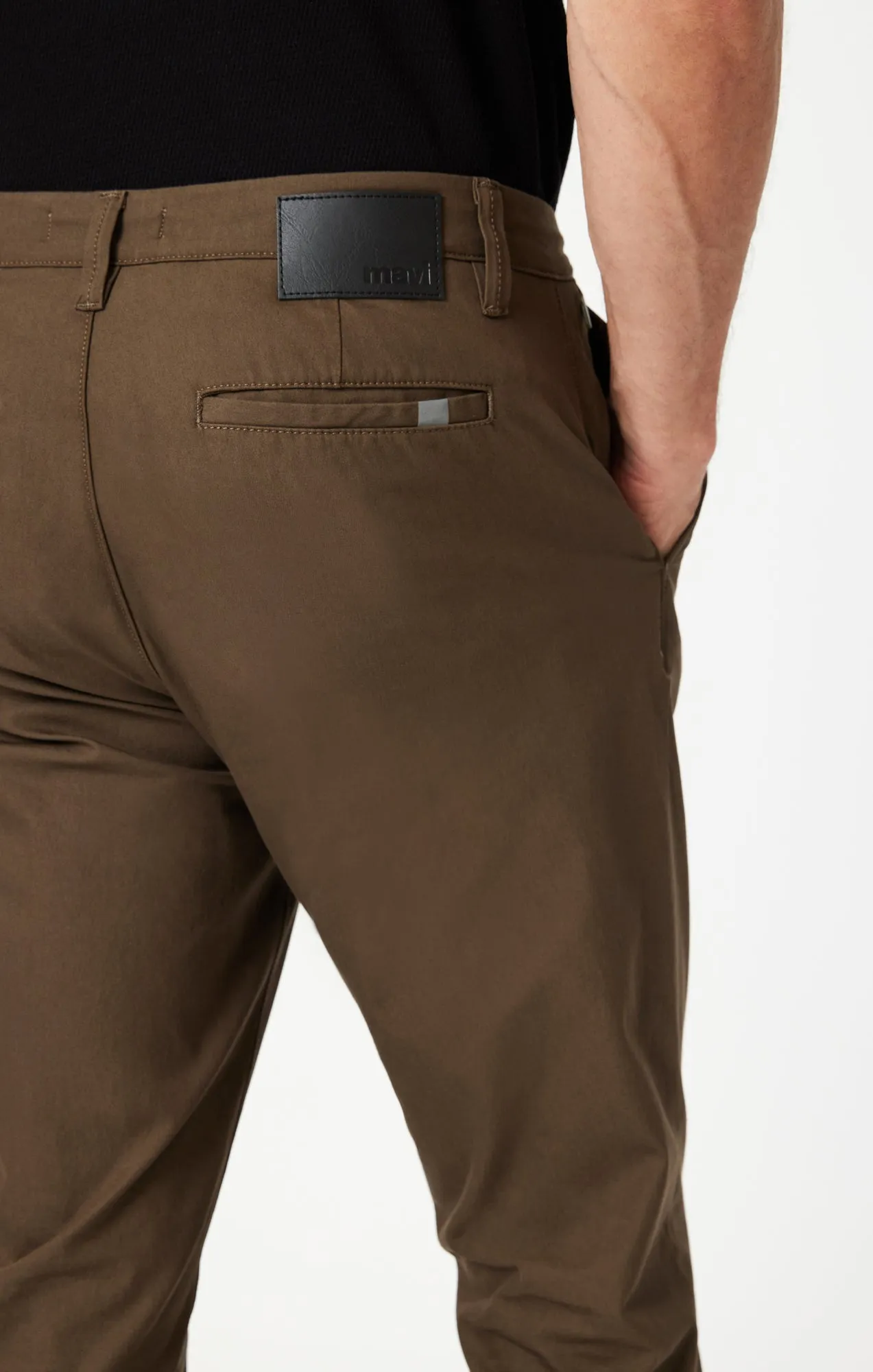 DAWSON STRAIGHT LEG CHINO IN KHAKI TRUE MOVE