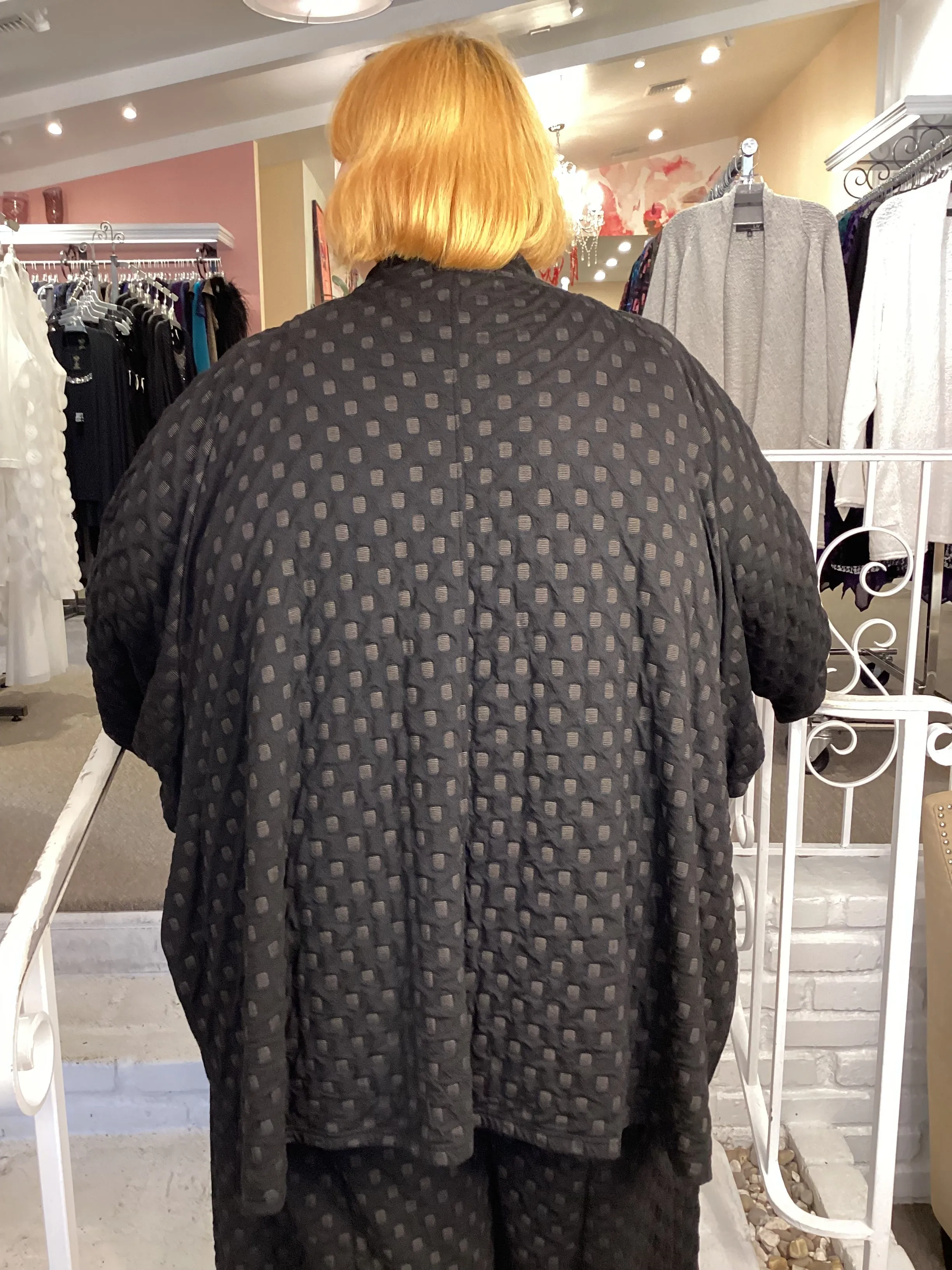 EMBOSSED KIMONO - BLK/BRONZE