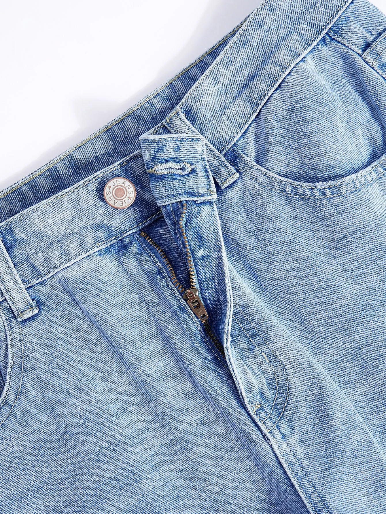 Men Ripped Slant Pocket Light Wash Jeans