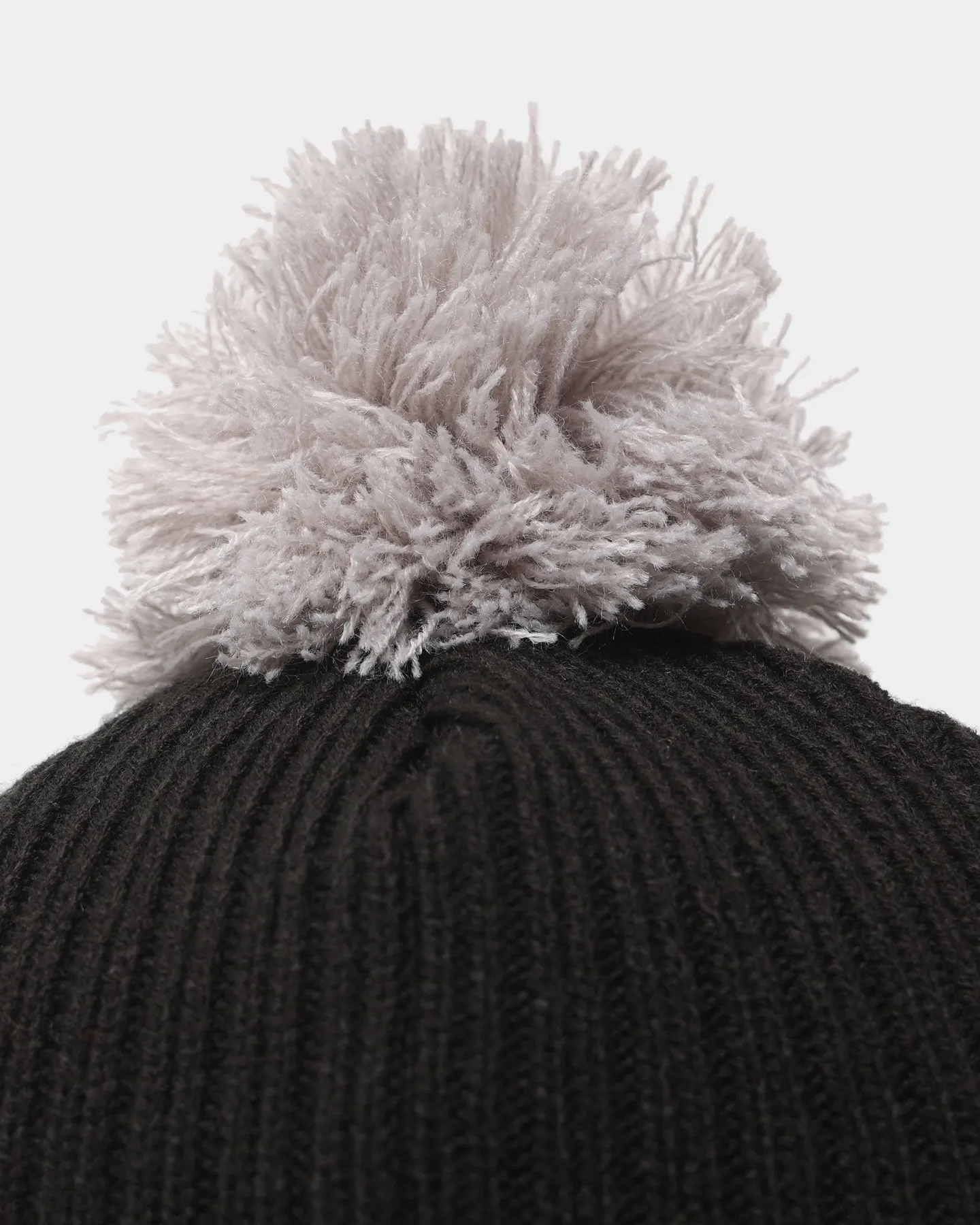 New Era New York Yankees Knit Thin Pom Beanie Black
