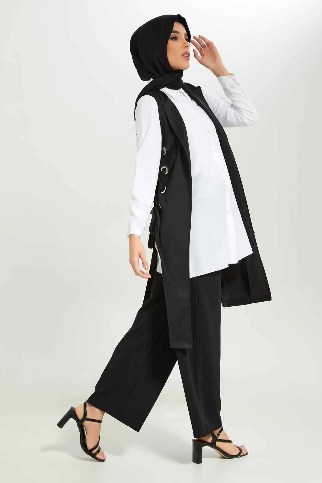 Women Black Long Length Side Metal Rings Cardigan