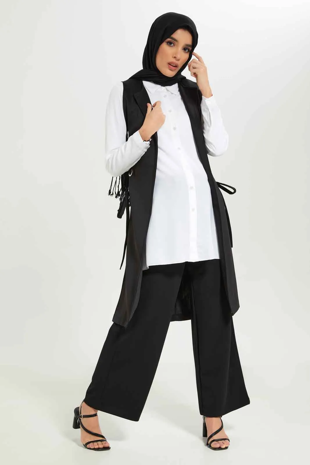 Women Black Long Length Side Metal Rings Cardigan